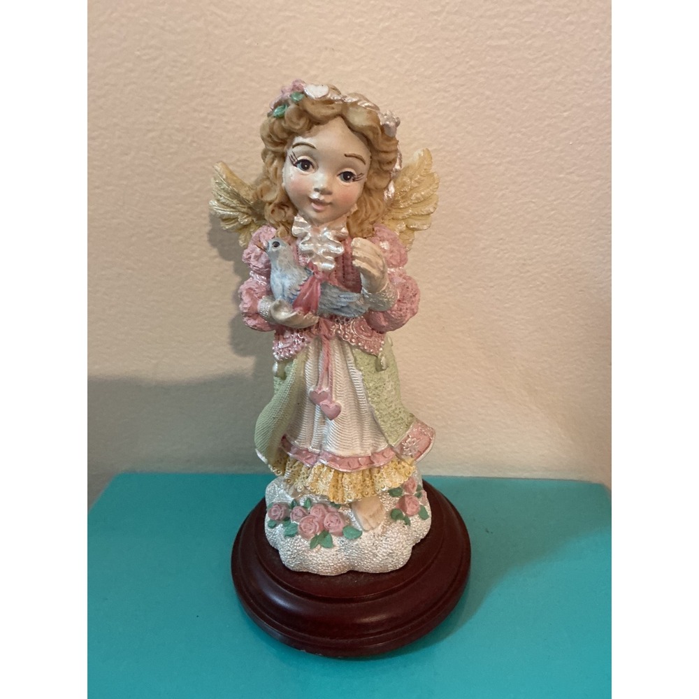 Vintage 1998 House of Lloyd Wings of Love Angel Figurine Christmas Around World - Picture 2 of 6
